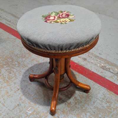 PIANO STOOL
