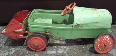 CYCLOPS PEDAL CAR