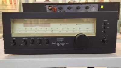 SANSUI STEREO TUNER