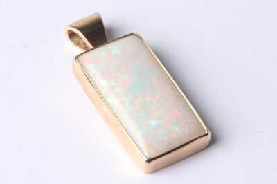 GOLD OPAL PENDANT