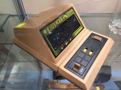 VINTAGE COMPUTER GAME