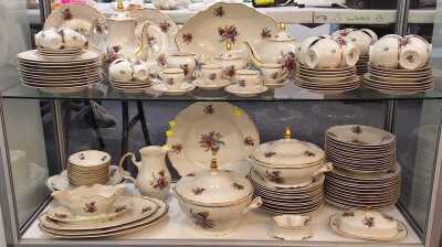 DINNER SERVICE
