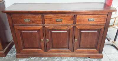 SIDEBOARD