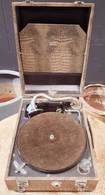 GRAMOPHONE