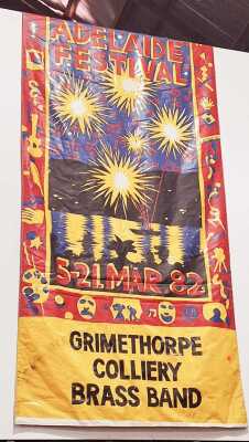 CANVAS BANNER