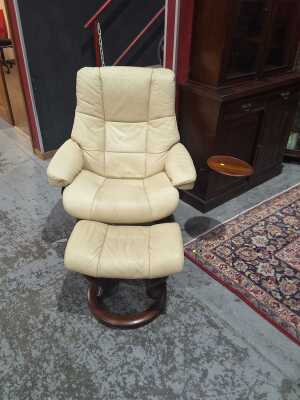 ARM CHAIR