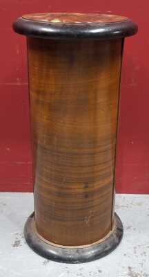 PEDESTAL