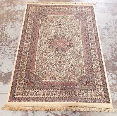 FLOOR RUG