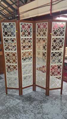 FOLDING SCREEN
