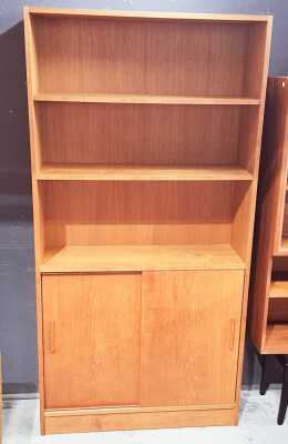 MACROB BOOKSHELF