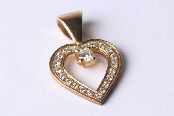 GOLD PENDANT