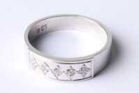 GOLD DIAMOND RING