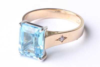 GOLD RING