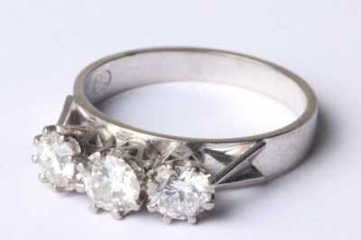 GOLD & DIAMOND RING