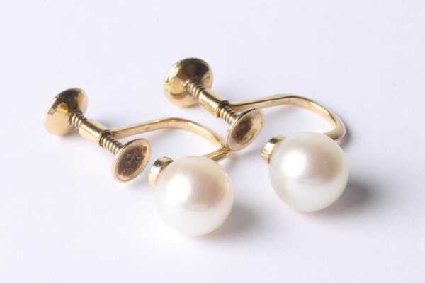 GOLD EARRINGS