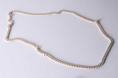 SILVER NECKLACE