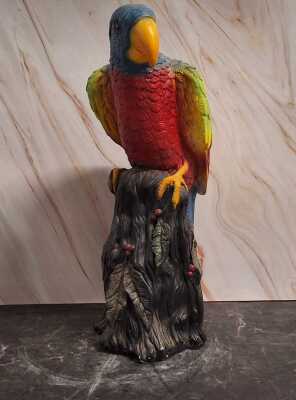 PARROT STATUE
