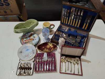CHINA AND FLATWARE