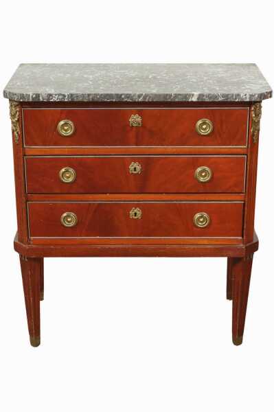 PETITE CHEST OF DRAWERS