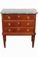 PETITE CHEST OF DRAWERS