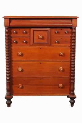 CHEST OF DRAWERS