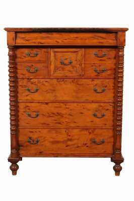 CHEST OF DRAWERS