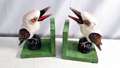 BOOK ENDS