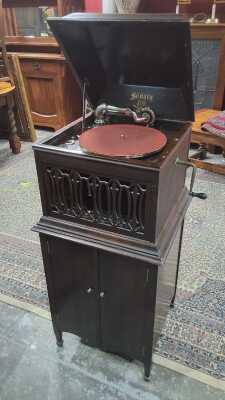 GRAMOPHONE