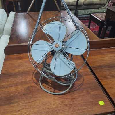 DESK FAN