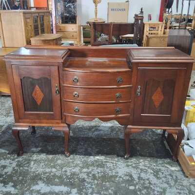 SIDEBOARD