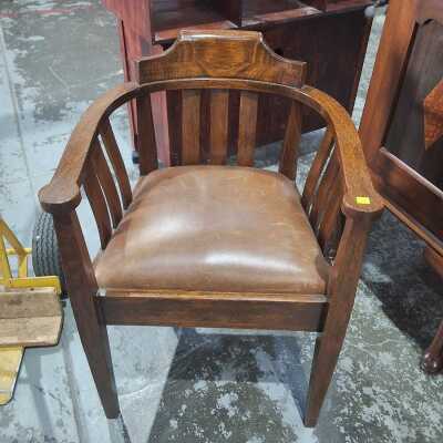 TUB CHAIR