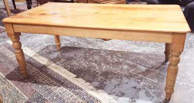 DINING TABLE