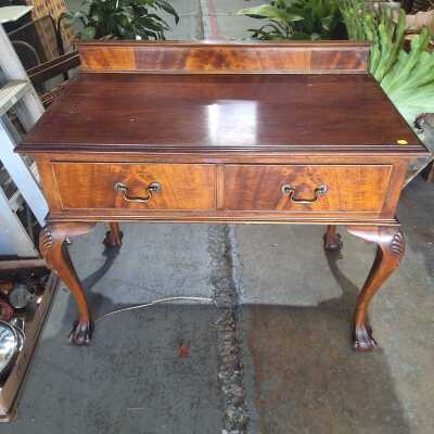 DESK