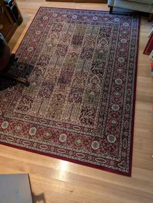 FLOOR RUG