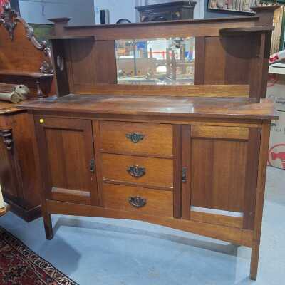SIDEBOARD