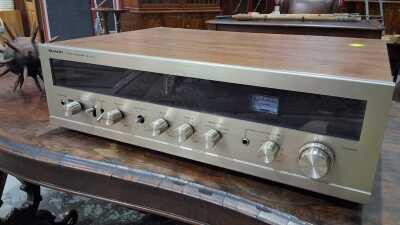 STEREO RECEIVER