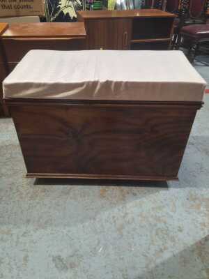 BLANKET BOX