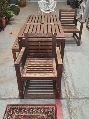 OUTDOOR SETTING