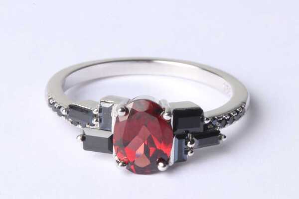 SILVER RING