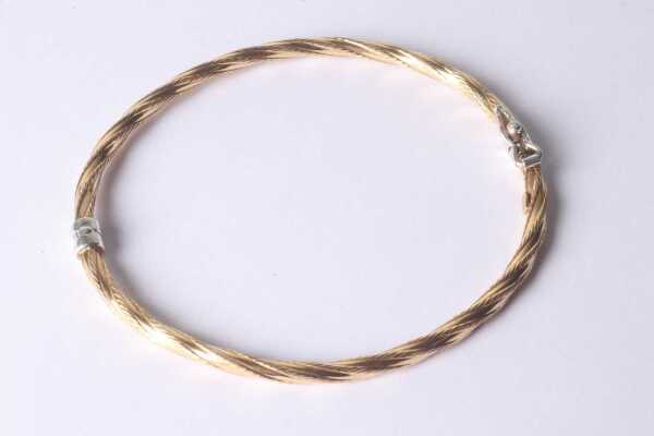 GOLD PLATED BANGLE