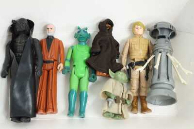 STAR WARS FIGURES