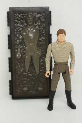 STAR WARS FIGURE