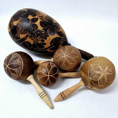 SEED POD SHAKERS