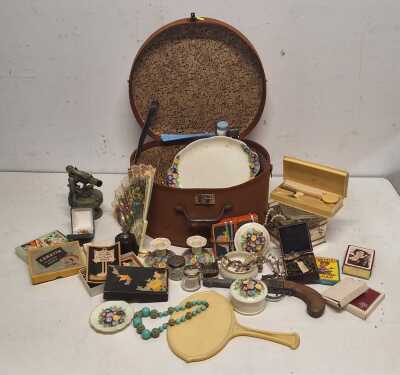 VINTAGE COLLECTABLES