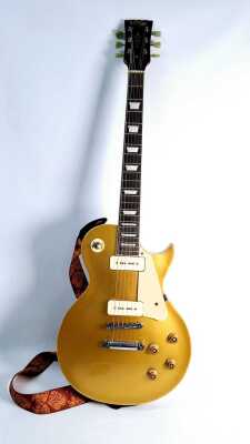 ELECTRIC GUITAR