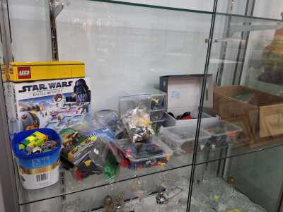 LEGO