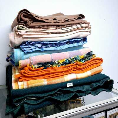 WOOLLEN BLANKETS