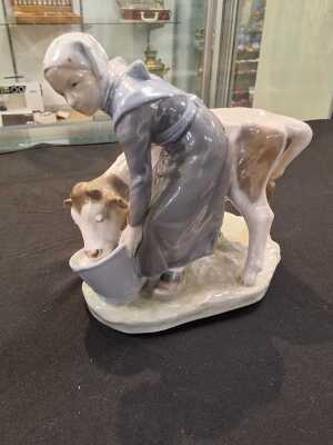 DAIRY MAID FIGURE