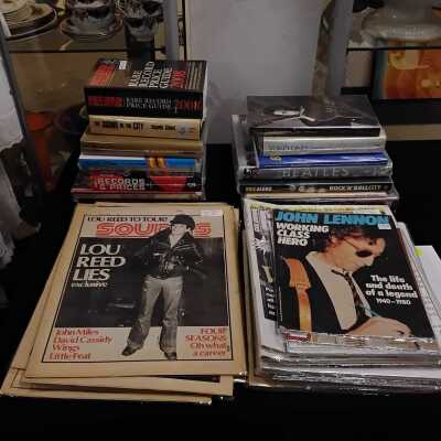 BOOKS & MAGAZINES