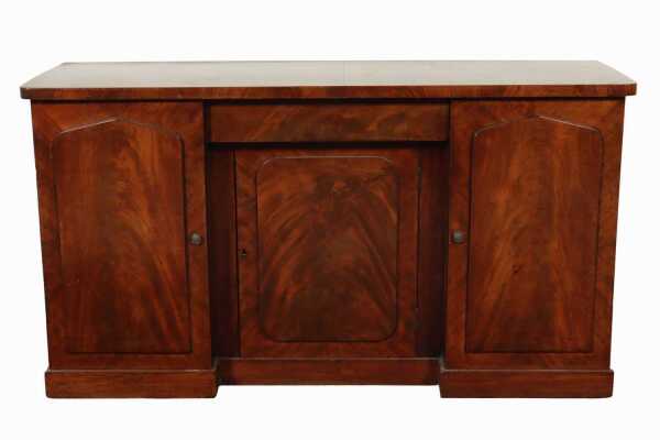 GEORGIAN SIDEBOARD